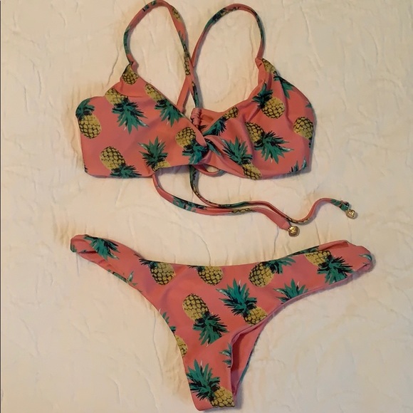 Wildfox Pineapple Express Reversible Bikini - Picture 1 of 3